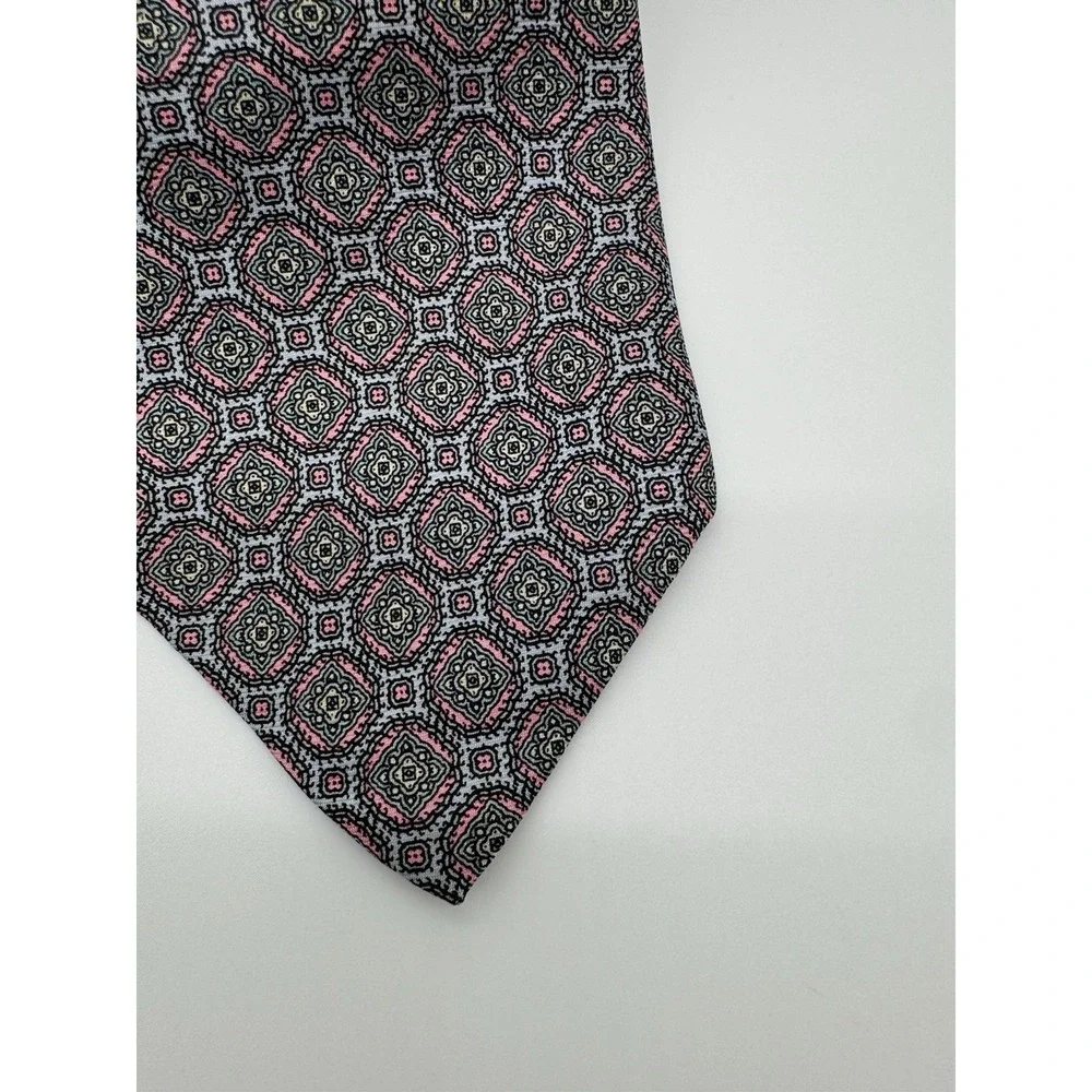 Barneys New‎ York Silk Tie Geometric Medallion Gray Pink Blue Made USA Classic
